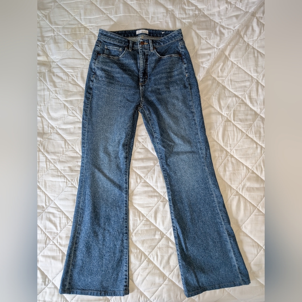 Loft Curvy Slim Flare Jeans Size 2 runs bigger up to size 6
